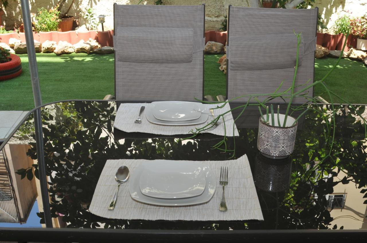 Demi'S Garden Near The Metro Of Athens Apartamento Exterior foto